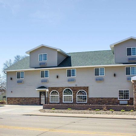 Rodeway Inn & Suites Near Okoboji Lake Milford Buitenkant foto