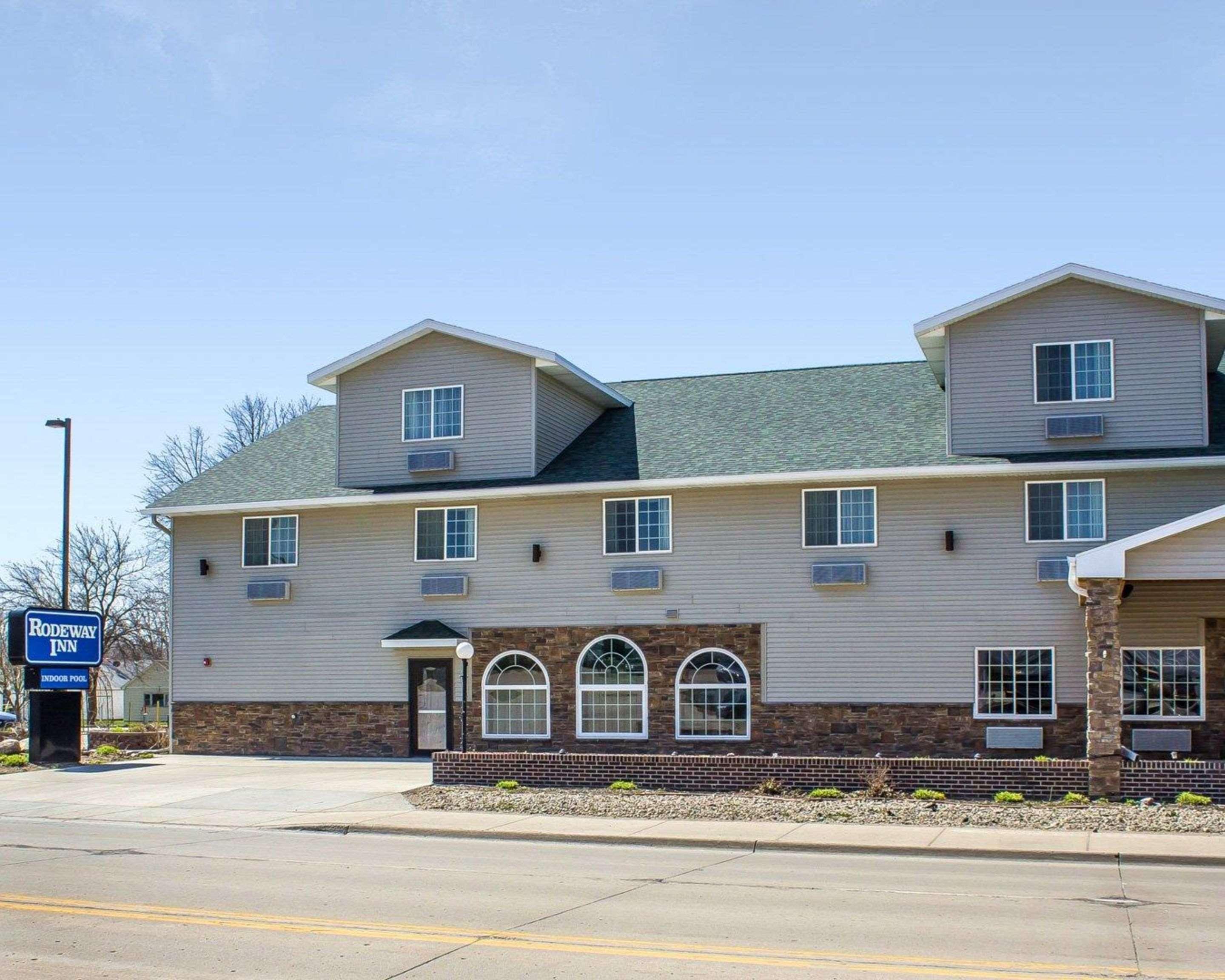 Rodeway Inn & Suites Near Okoboji Lake Milford Buitenkant foto